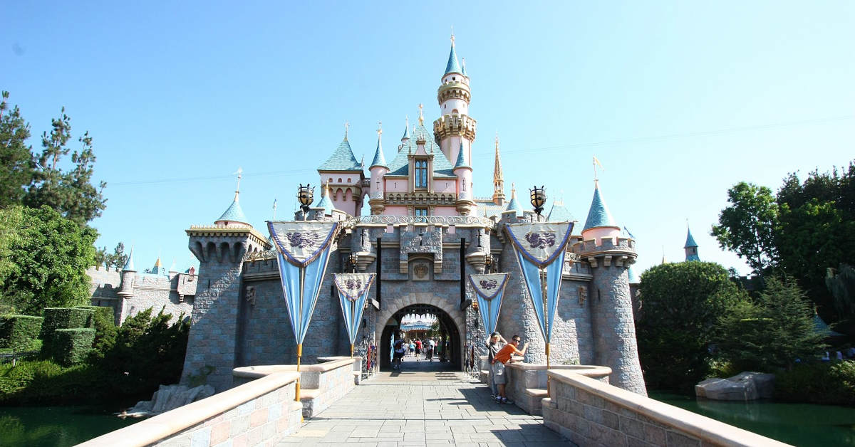 Ile kosztują bilety do Disneylandu?