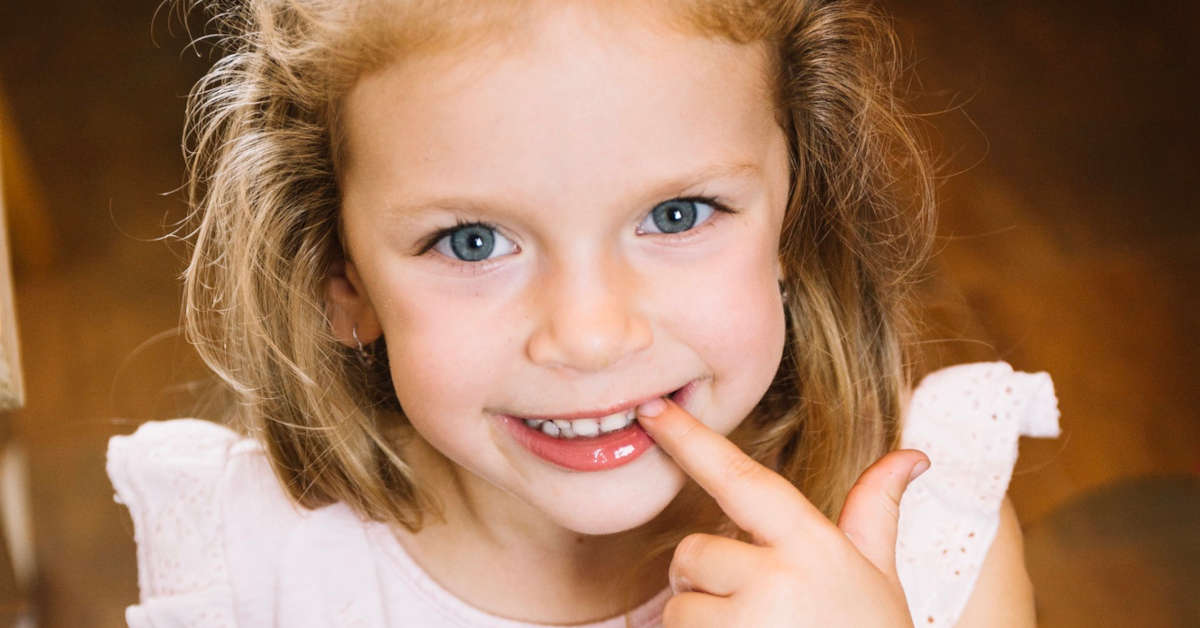 W jakiej kolejności wychodzą zęby?