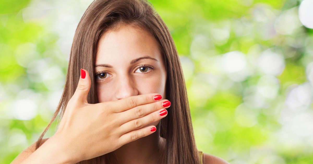 Co oznacza metaliczny posmak w ustach w ciąży?