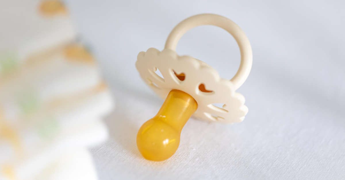 Jak wybrać najlepszy smoczek dla niemowlaka?