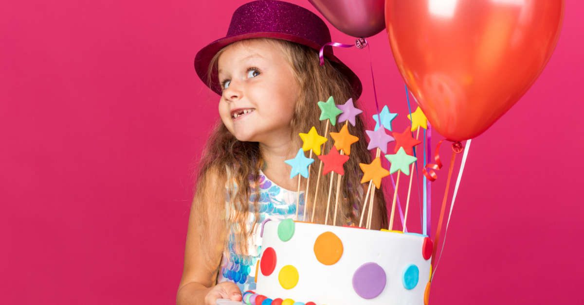 Jak napisać zaproszenie na urodziny dla koleżanek i kolegów?