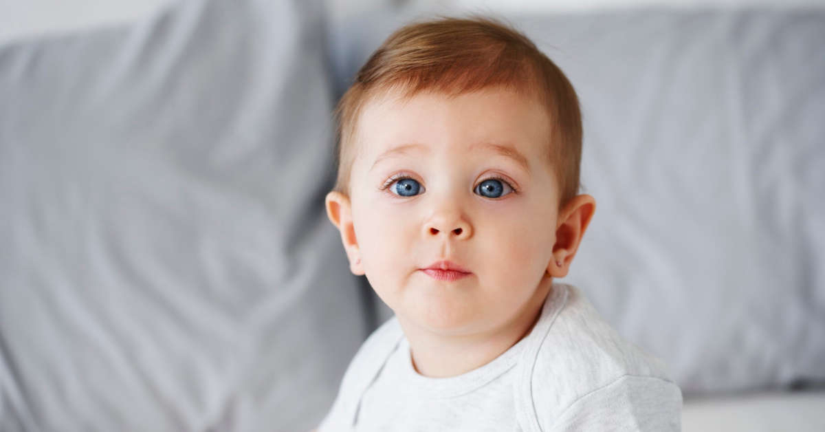 Kiedy dziecko reaguje na imię?