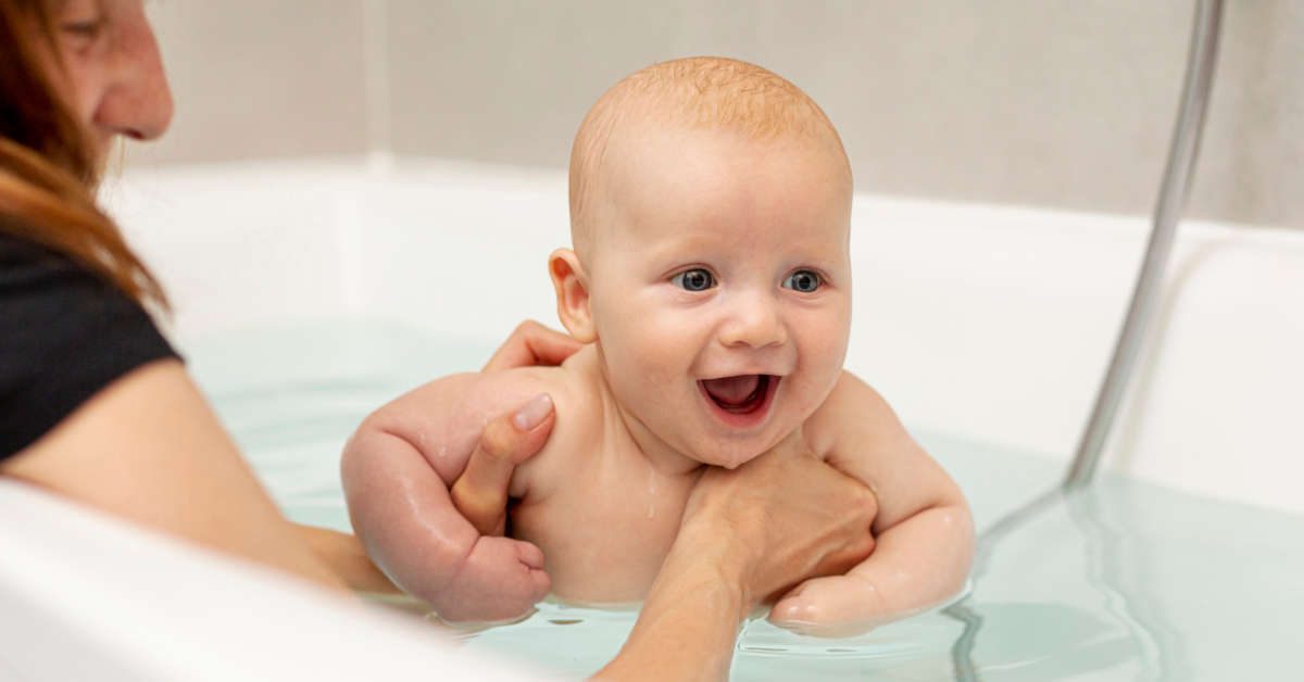 Co ile kąpać noworodka i na co uważać?