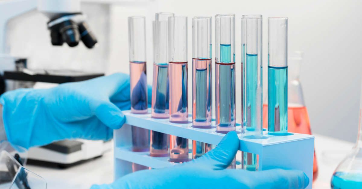 Ketony w moczu u dziecka – objawy i przyczyny