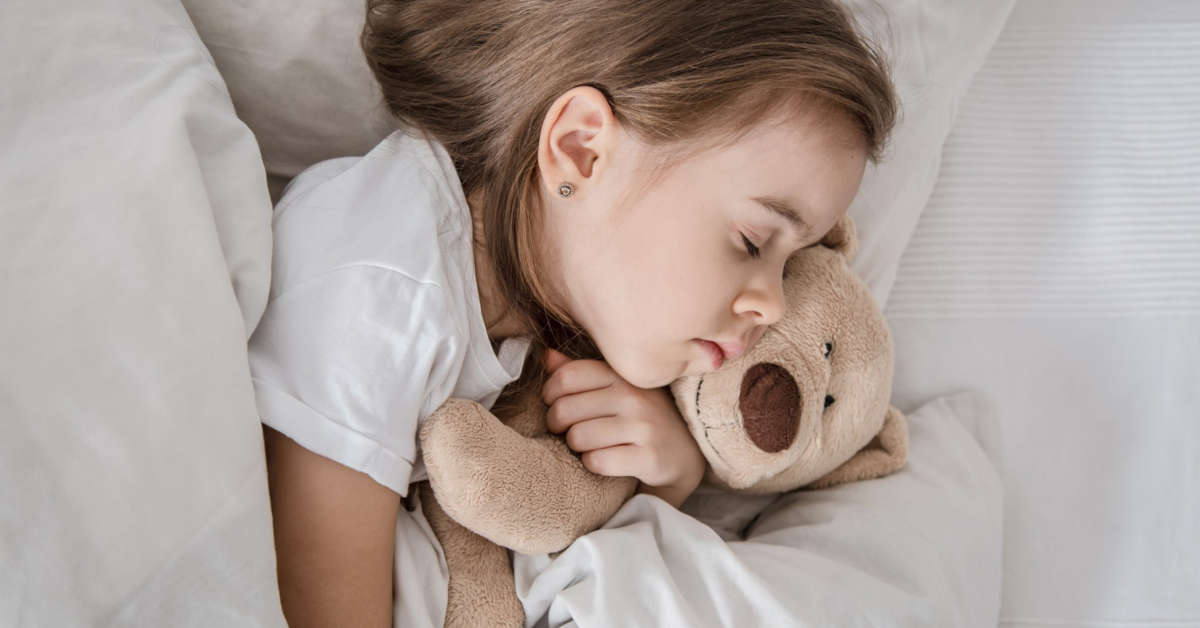 Niska temperatura u dziecka podczas snu – czy reagować?