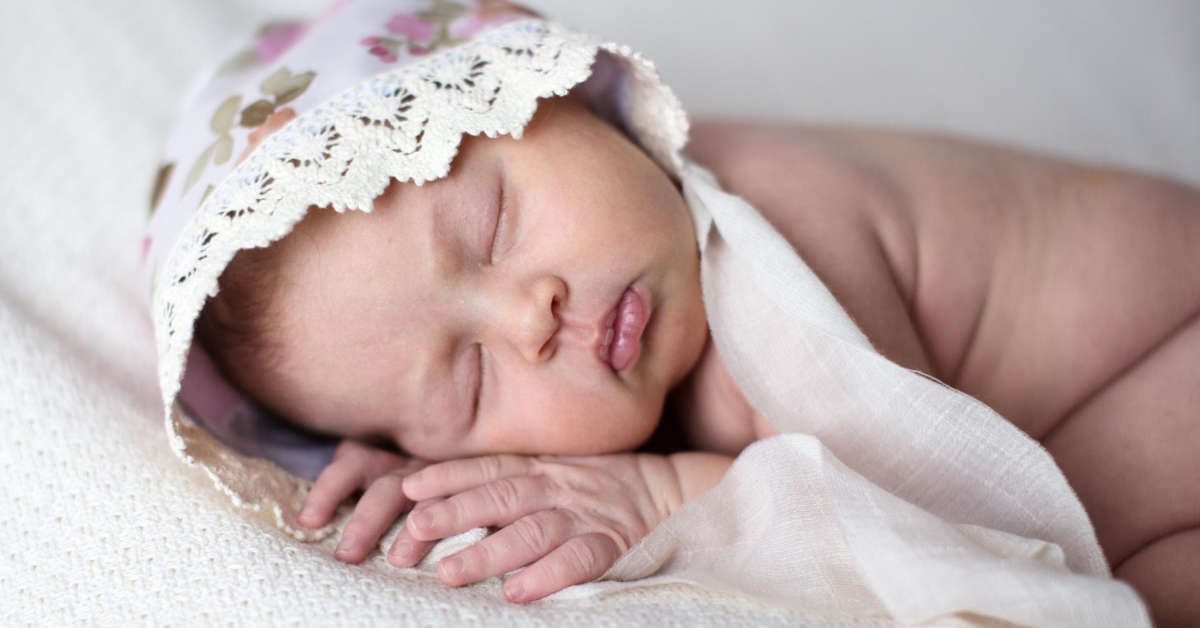 Zielona kupka u niemowlaka – diagnoza, leczenie, kiedy do lekarza?