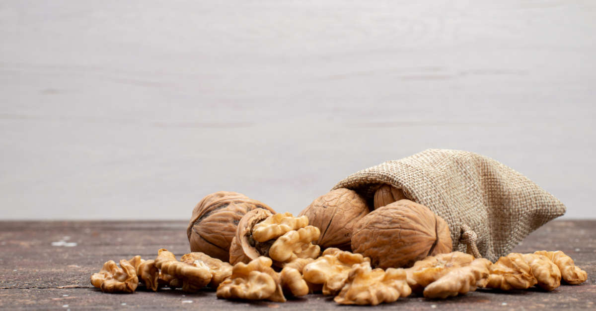 Jakie orzechy w ciąży wybrać? Porady eksperta