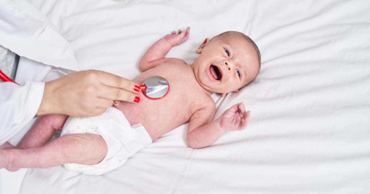 Noworodek nie przybiera na wadze – kiedy się martwić?