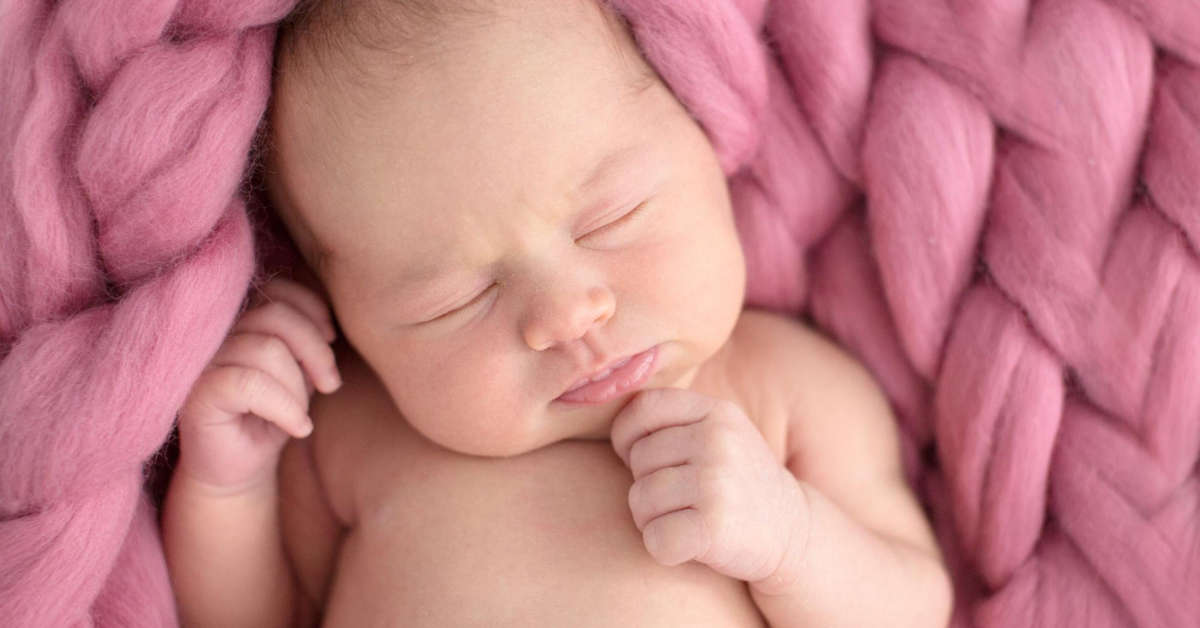 Jak czyścić nosek noworodka solą fizjologiczną?