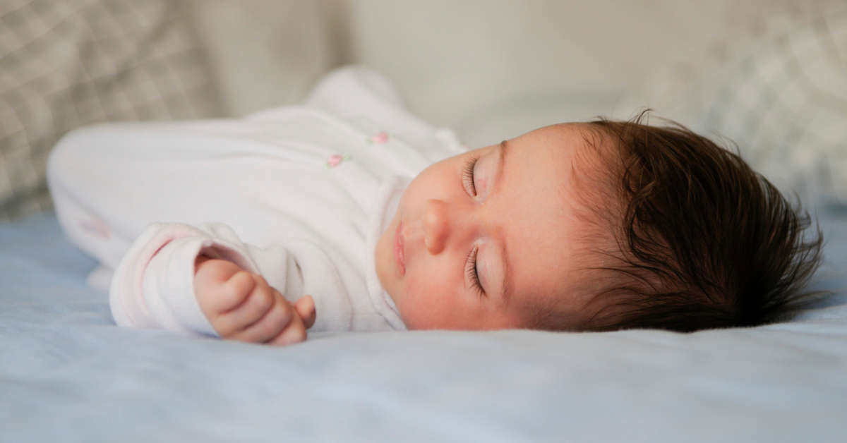 Charczenie u niemowlaka – kiedy jest normalne, a kiedy do lekarza?
