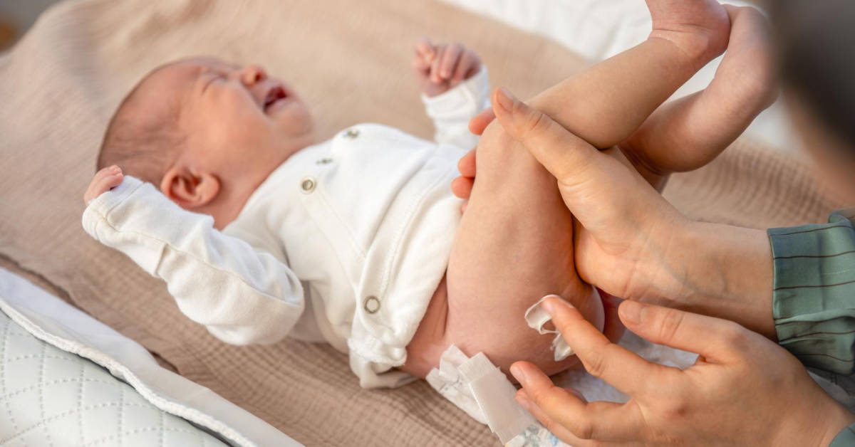 Czym smarować potówki u niemowlaka? Porady ekspertów